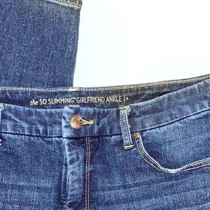 CHICO’S SO SLIMMING GIRLFRIEND